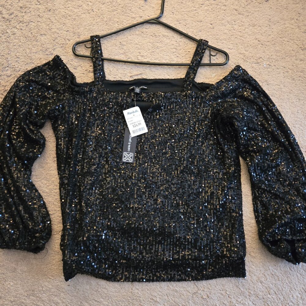 Black Top Off the Shoulder XL